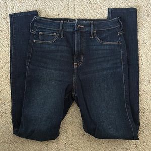Hollister Ultra-High Rise Super Skinny Jeggings Size 7L/Size 28